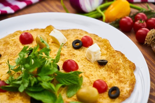 Omelette with Cherry Tomatoes
