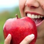 What You Should Eat to Keep Your Teeth Healthy