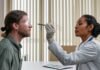 5 Reasons to Visit Your Ophthalmologist Right Away