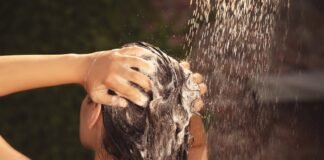 Pros and Cons of Regularly Shampooing Your Hair 
